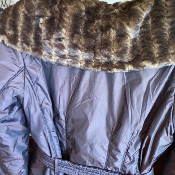 Ellen Tracy S Faux Fur and leather trim jacket - Picture 9 of 9